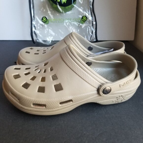Dawgs Shoes Women's Size 8 38EU Ultrasoft Beach Clogs Tan Colour NWT - Picture 6 of 16